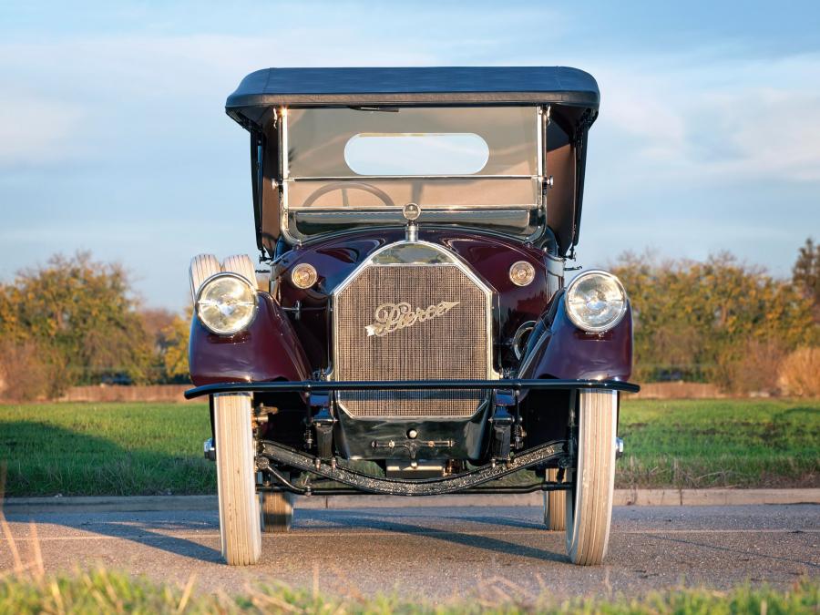  Pierce-Arrow Model 48 7-Passenger Touring 1916 года  (фото 8 из 10)
